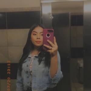 Meet your Posher, Daniela